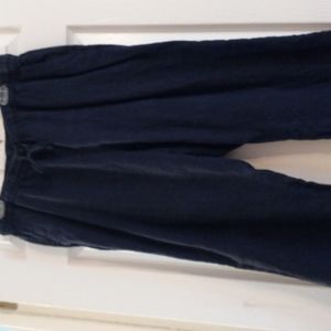 Ladies navy blue lightweight capri pants size xl Petite